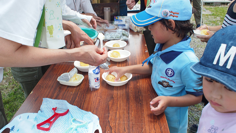 団行事　苗植え